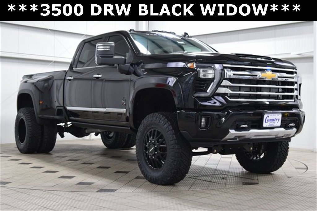 2026 Chevrolet Silverado 3500HD High Country's photo