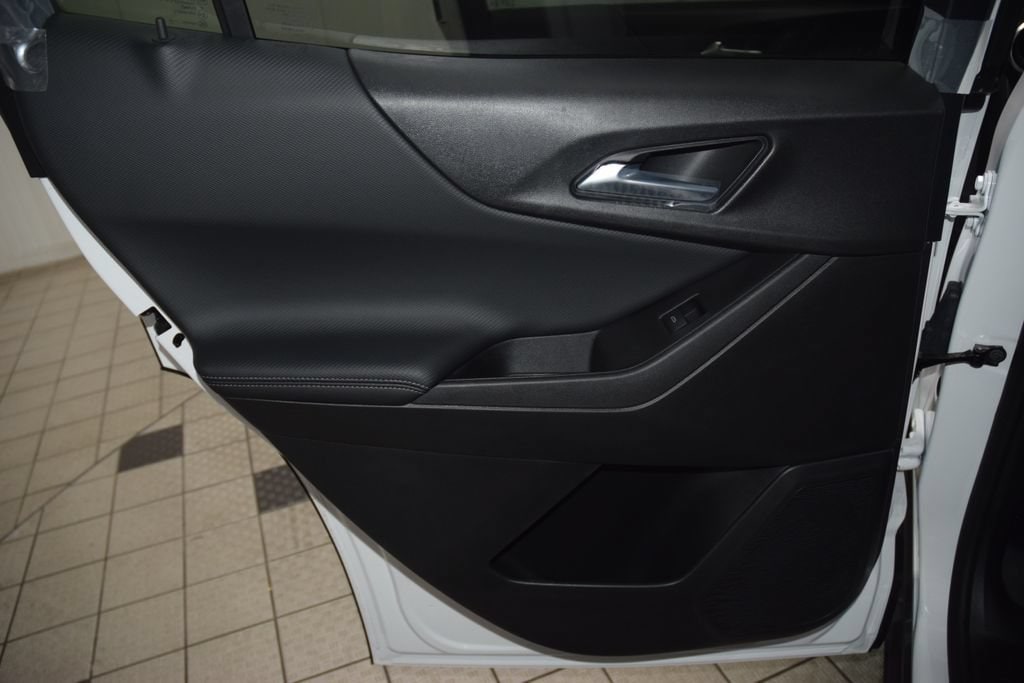 2027 Chevrolet Equinox LT - Photo 41