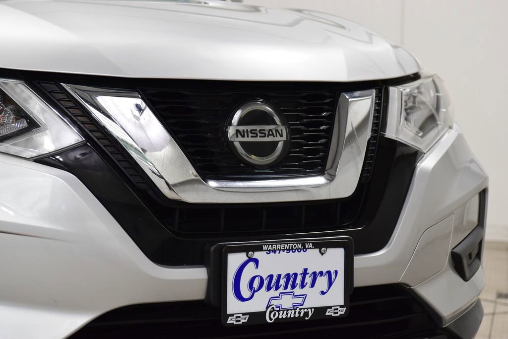 2018 Nissan Rogue SV - Photo 11