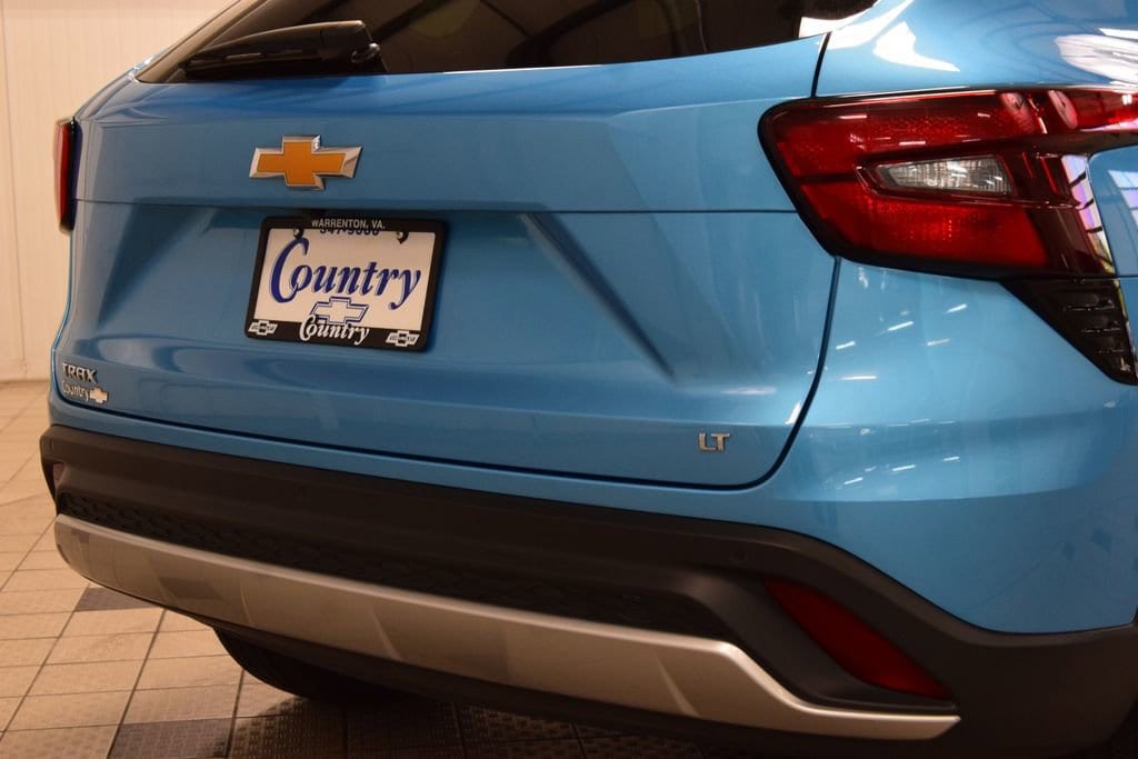 2025 Chevrolet Trax LT - Photo 19