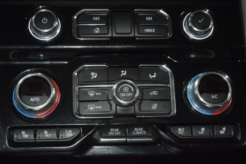 2024 GMC Yukon XL Denali - Photo 35