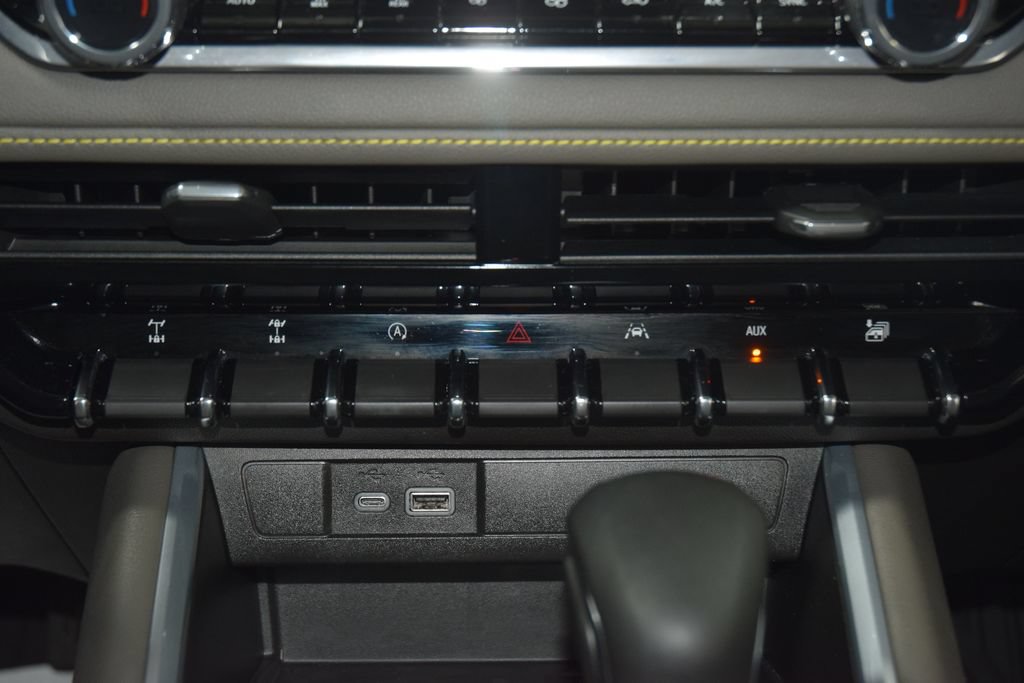 2023 Chevrolet Colorado ZR2 - Photo 36