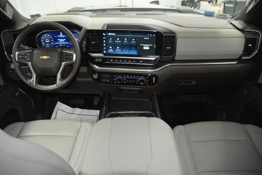 2025 Chevrolet Silverado 3500HD LTZ - Photo 34