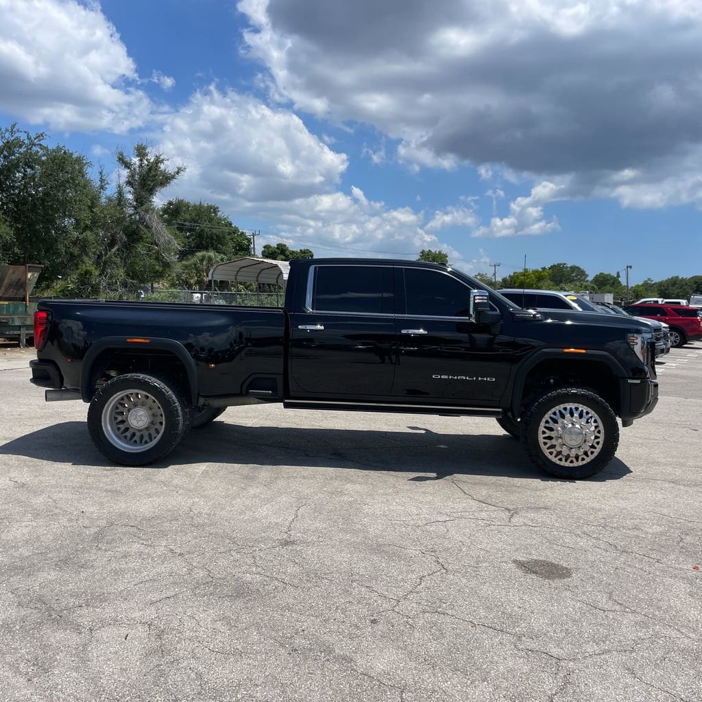 2024 GMC Sierra 3500HD Denali Ultimate - Photo 8