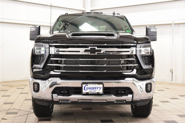 2025 Chevrolet Silverado LTZ photo 2