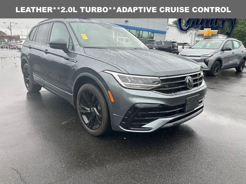 2023 Volkswagen Tiguan 2.0T SE R-Line Black 4Motion's photo