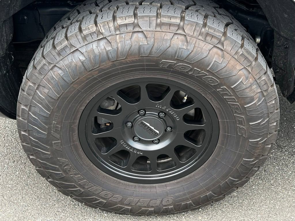 2025 Lexus GX Luxury - Photo 12