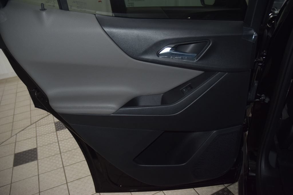 2027 Chevrolet Equinox LT - Photo 42