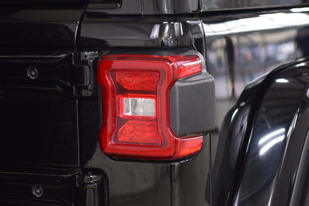 2021 Jeep Wrangler Unlimited Sahara - Photo 18