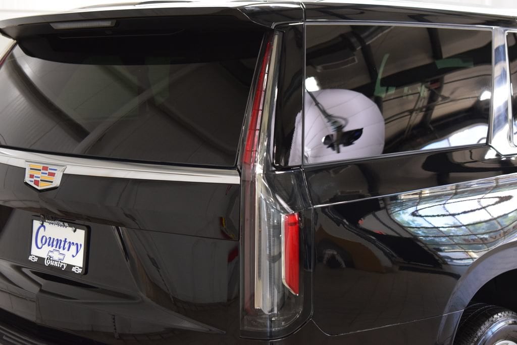 2024 Cadillac Escalade ESV Premium Luxury - Photo 18