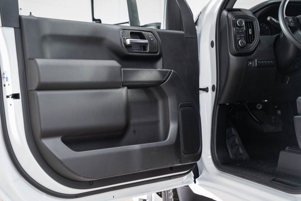 2025 Chevrolet Silverado 3500 HD Work Truck - Photo 38