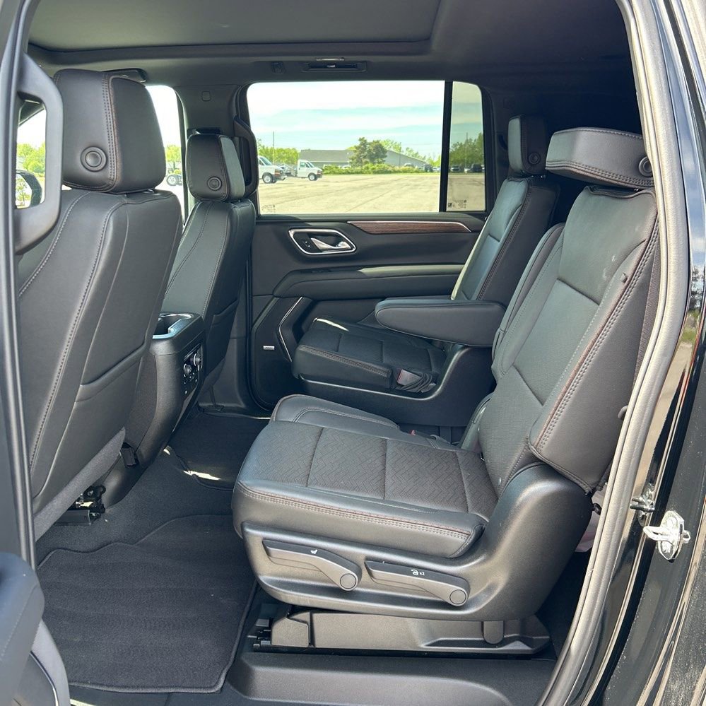 2024 Chevrolet Suburban High Country - Photo 17