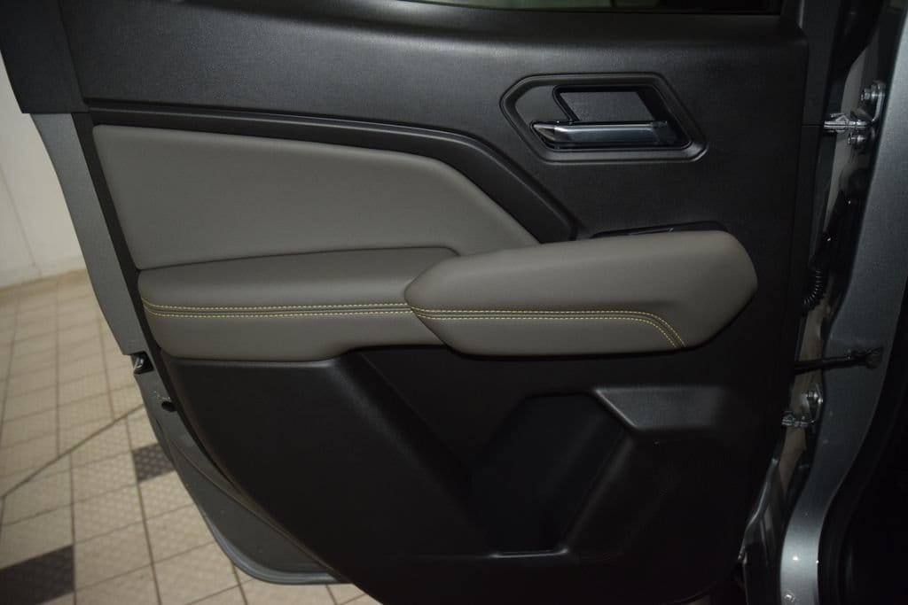 2026 Chevrolet Colorado ZR2 - Photo 48