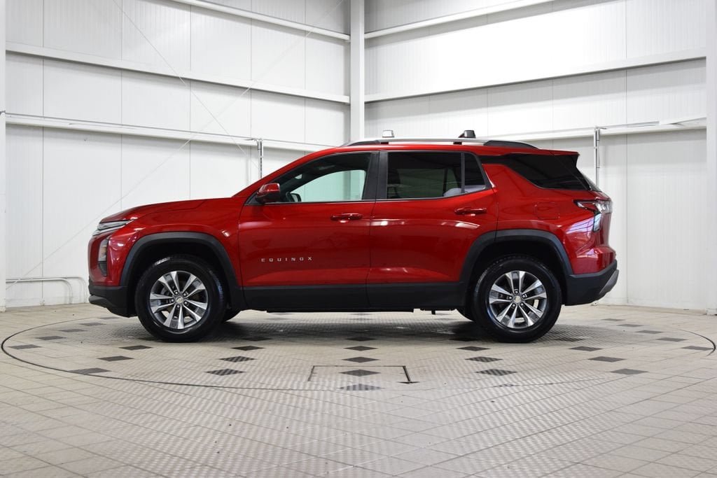 2025 Chevrolet Equinox LT - Photo 4