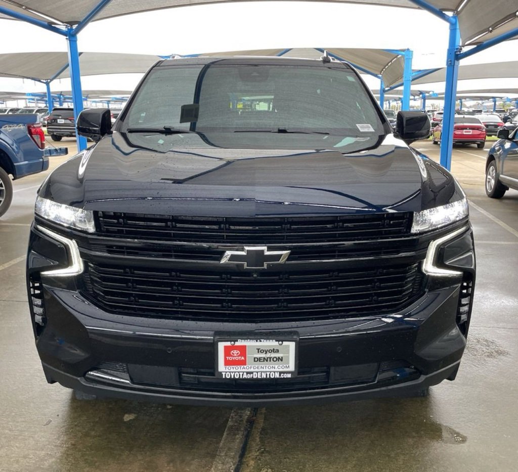 2024 Chevrolet Tahoe RST photo 2