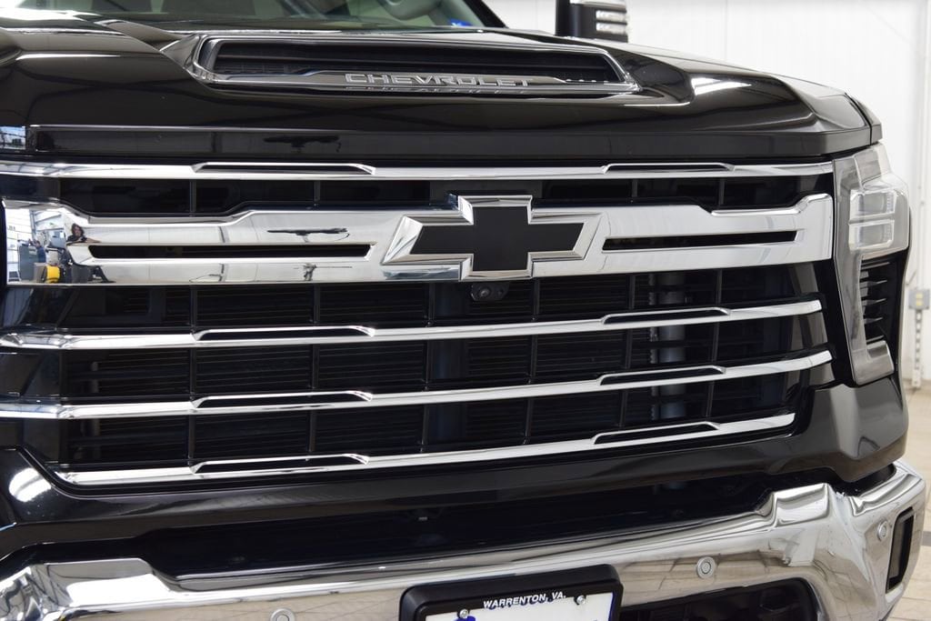 2024 Chevrolet Silverado 2500HD LTZ - Photo 11