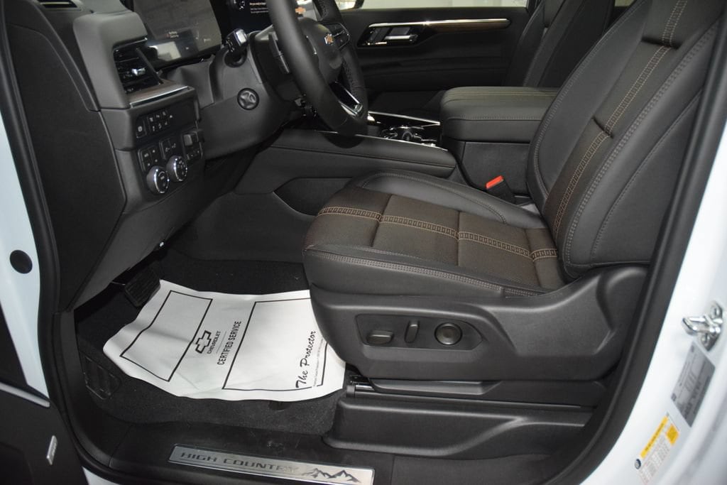2026 Chevrolet Suburban High Country - Photo 40