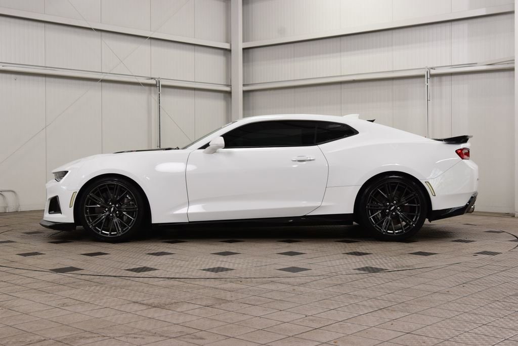 2018 Chevrolet Camaro ZL1 - Photo 4