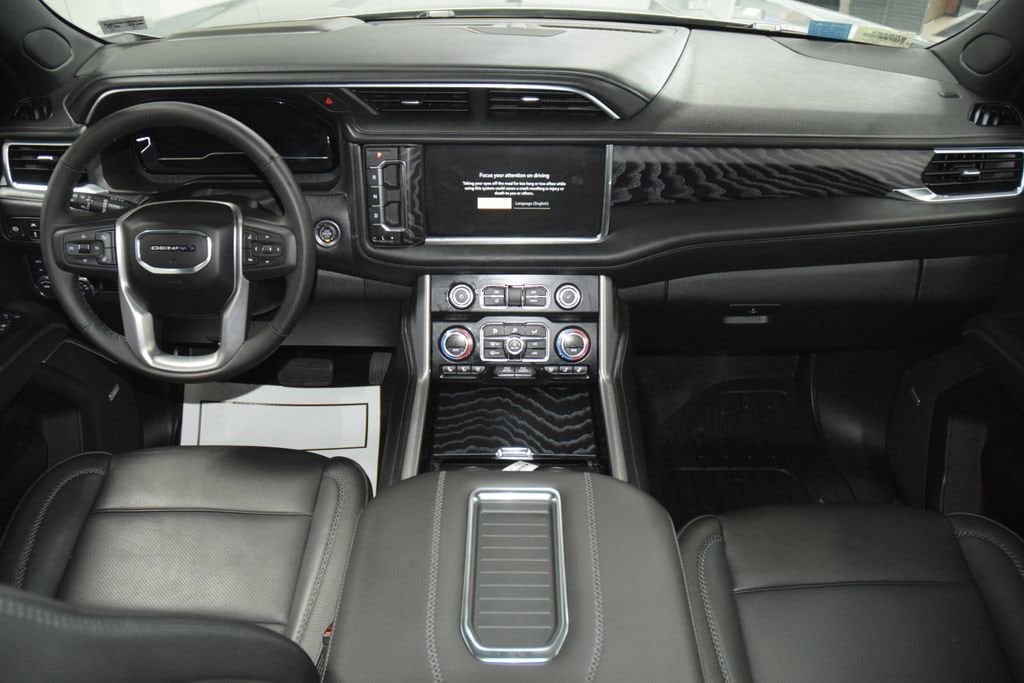 2024 GMC Yukon Denali - Photo 33
