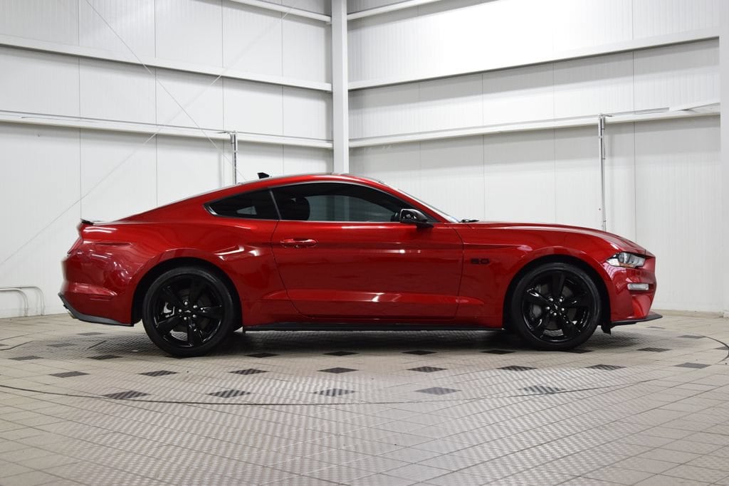 2022 Ford Mustang GT Premium - Photo 9