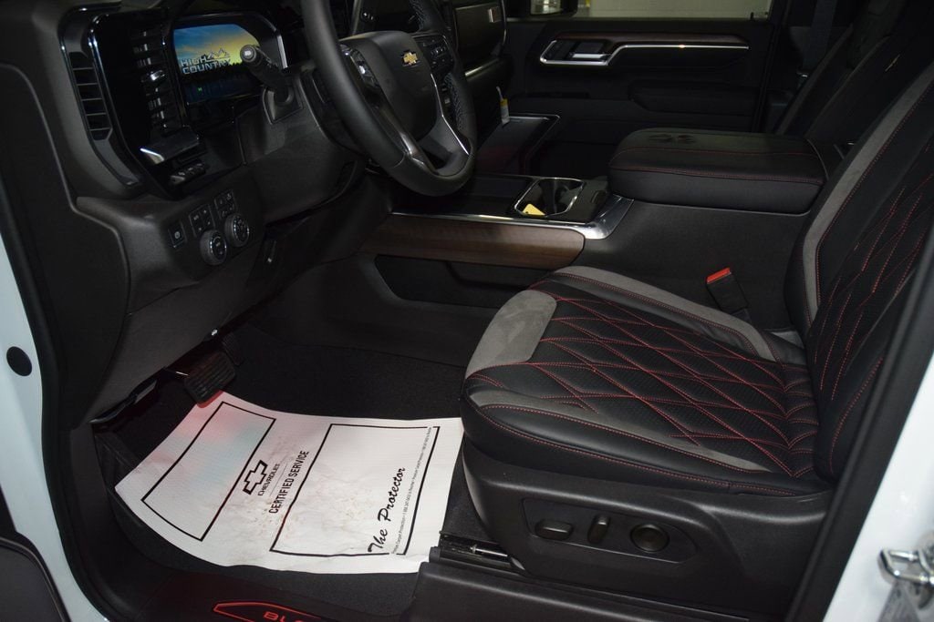 2026 Chevrolet Silverado 3500 HD High Country - Photo 43