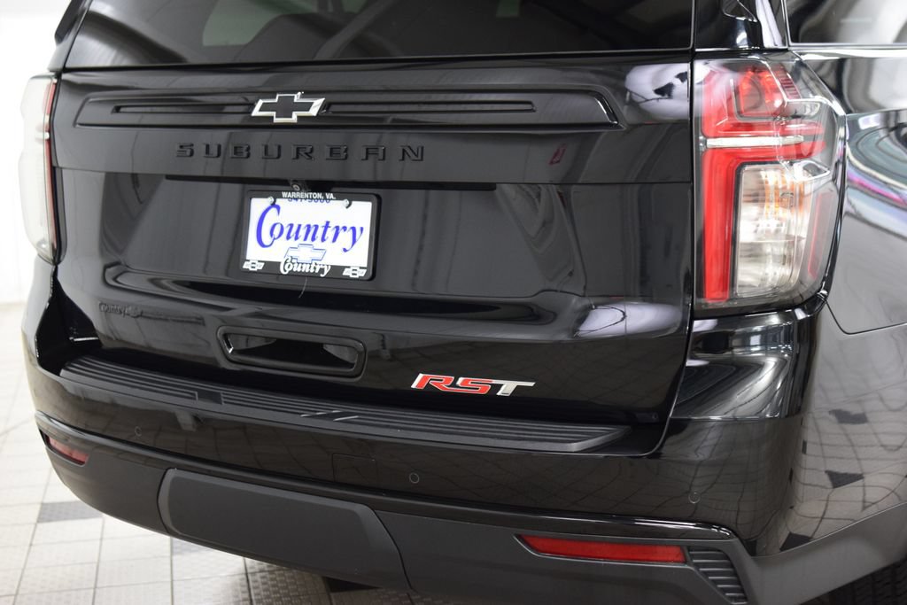 2024 Chevrolet Suburban RST - Photo 19