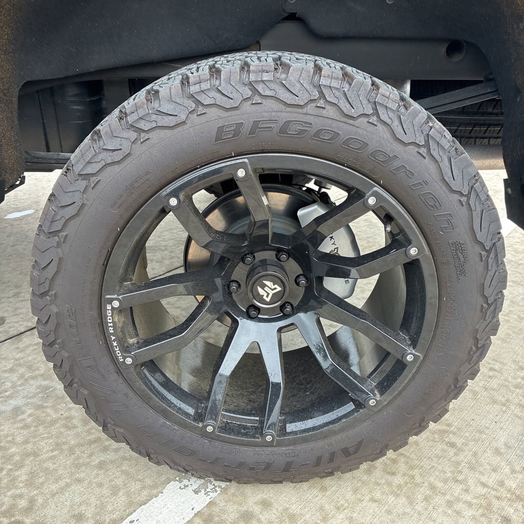 2024 Chevrolet Silverado 1500 RST - Photo 14