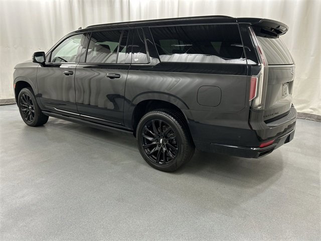 2022 Cadillac Escalade ESV Sport photo 4