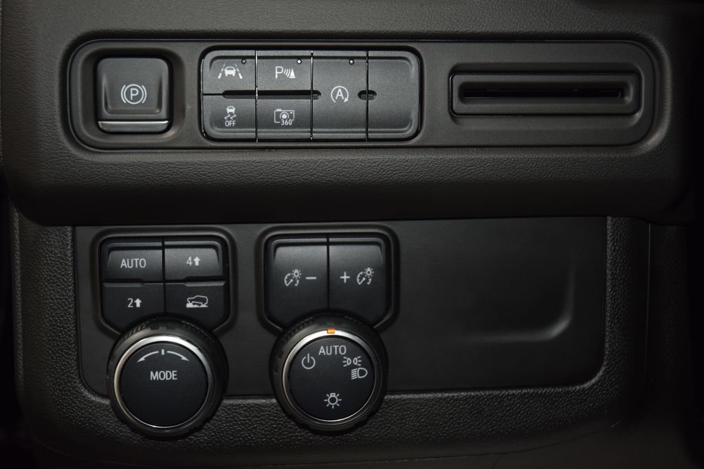2024 Chevrolet Suburban RST - Photo 35