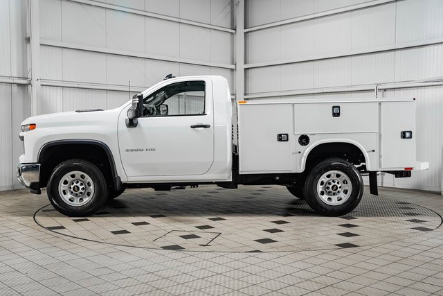 2024 Chevrolet Silverado 3500HD photo 4