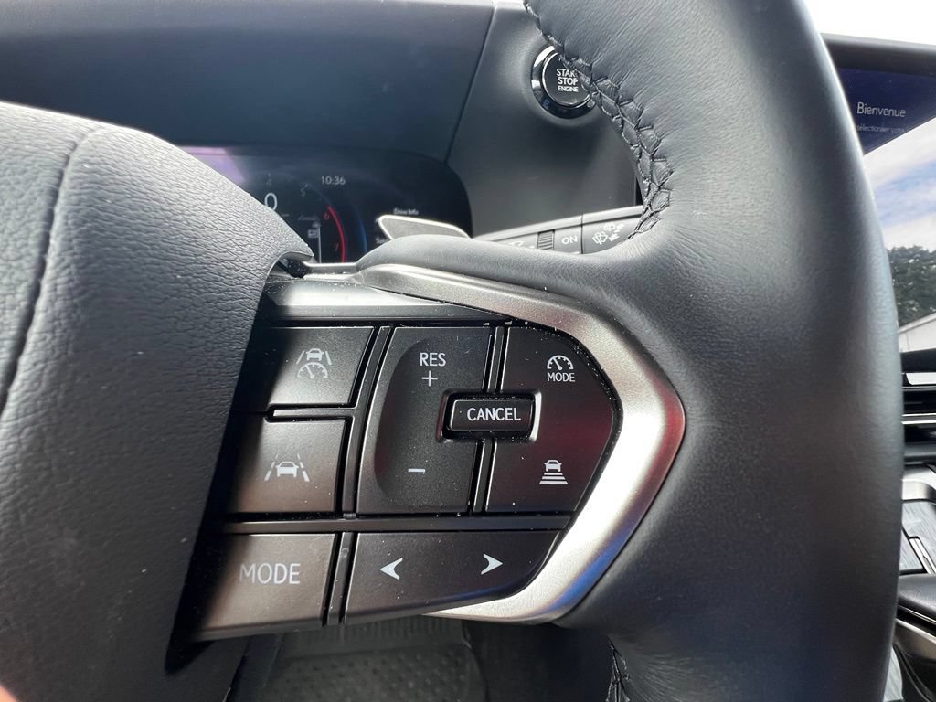 2025 Lexus GX Luxury - Photo 24