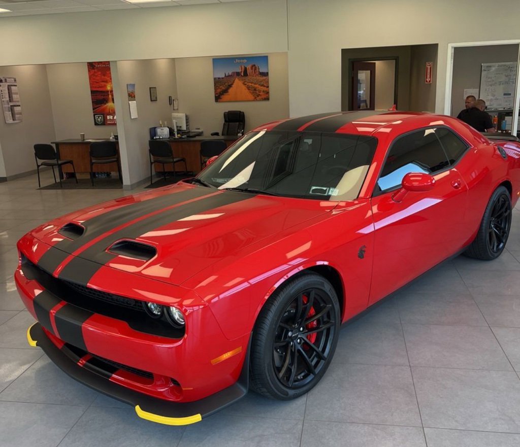2023 Dodge Challenger SRT8 Hellcat photo 3