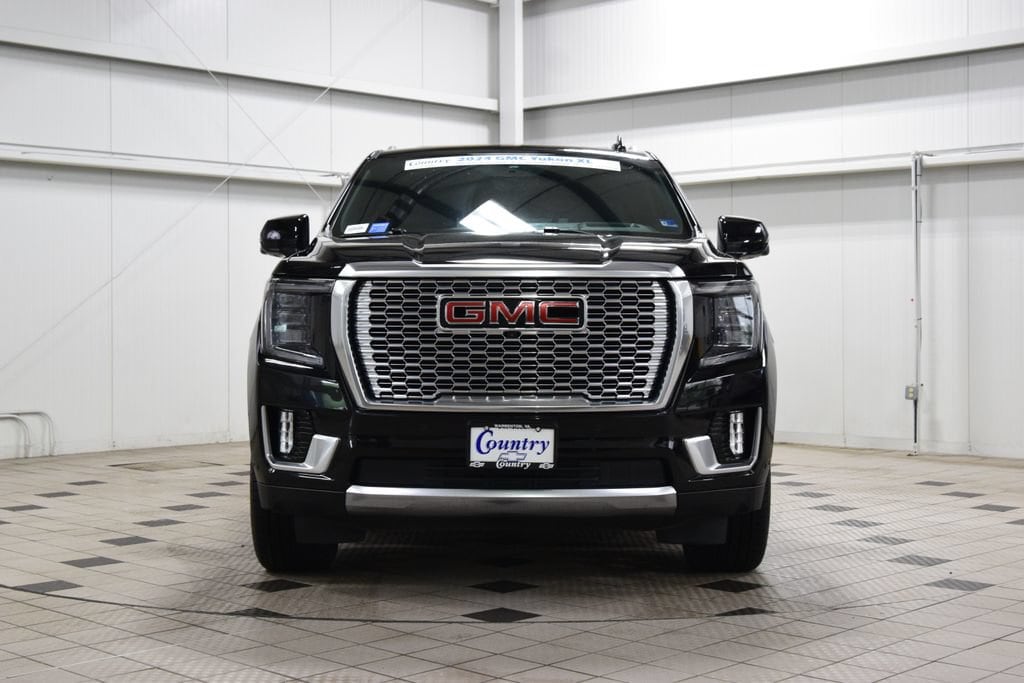 2024 GMC Yukon XL Denali - Photo 2