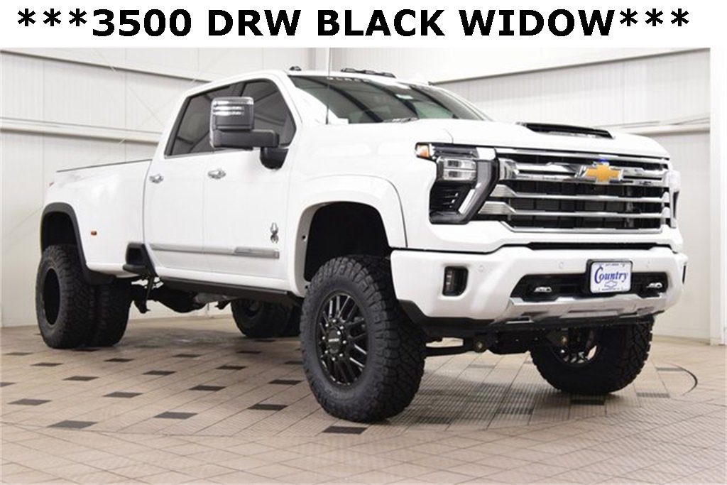 2026 Chevrolet Silverado 3500HD High Country's photo