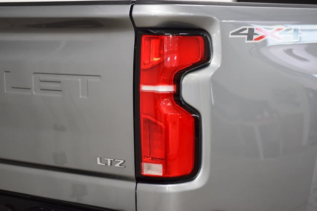 2025 Chevrolet Silverado 3500HD LTZ - Photo 22