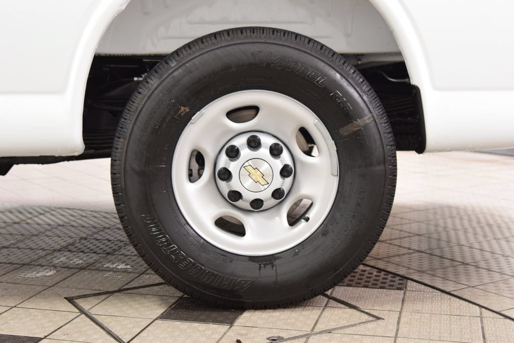 2026 Chevrolet Express Passenger LS - Photo 17