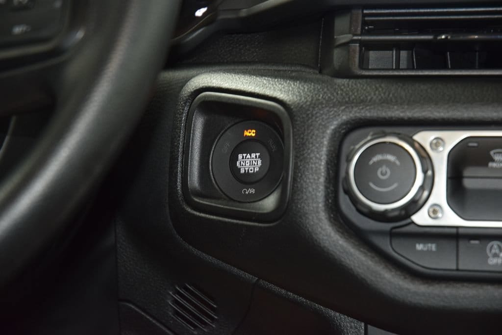 2025 Jeep Wrangler 4-Door Sport - Photo 32