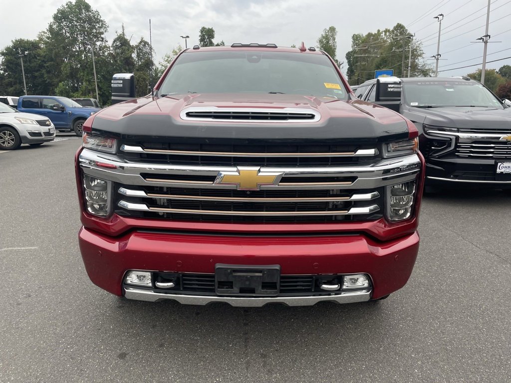 2022 Chevrolet Silverado High Country photo 2