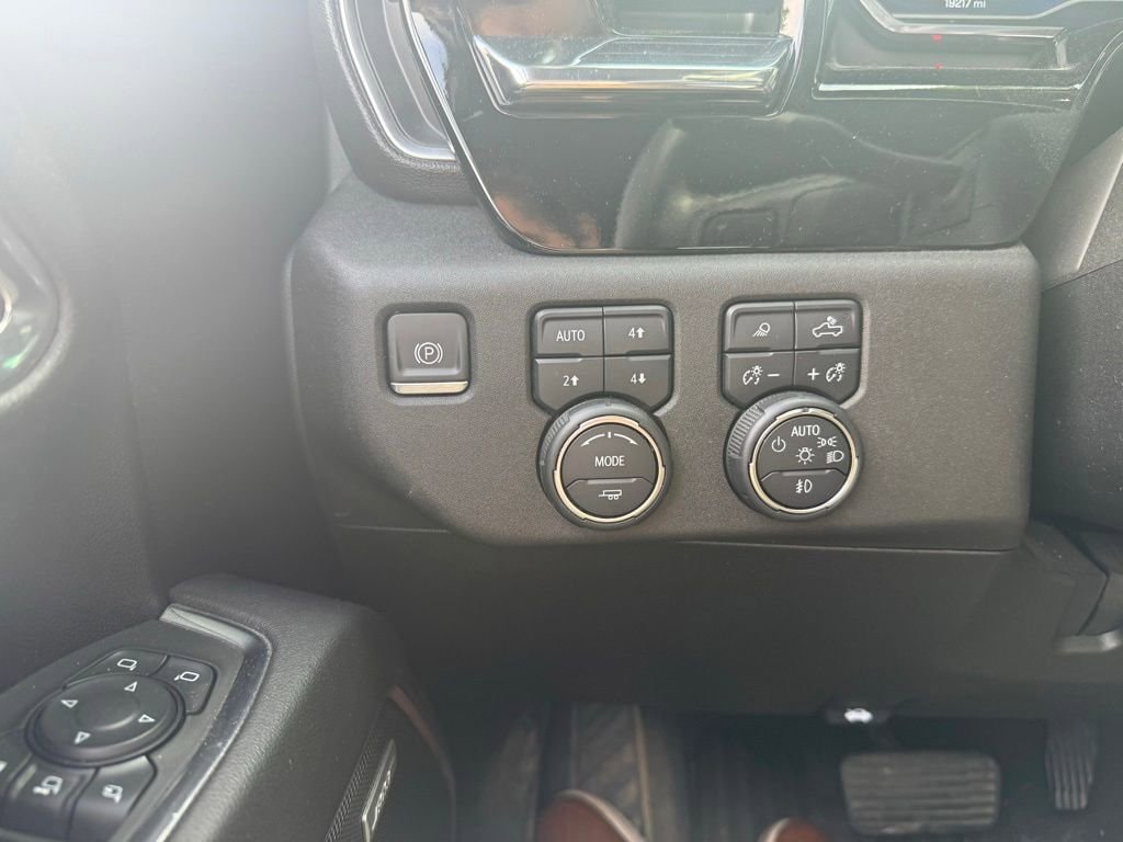 2024 Chevrolet Silverado 2500HD LTZ - Photo 13