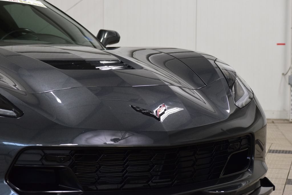2017 Chevrolet Corvette 2LT - Photo 11