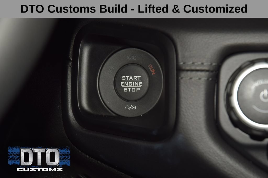 2024 Jeep Wrangler 4-Door Sahara - Photo 32