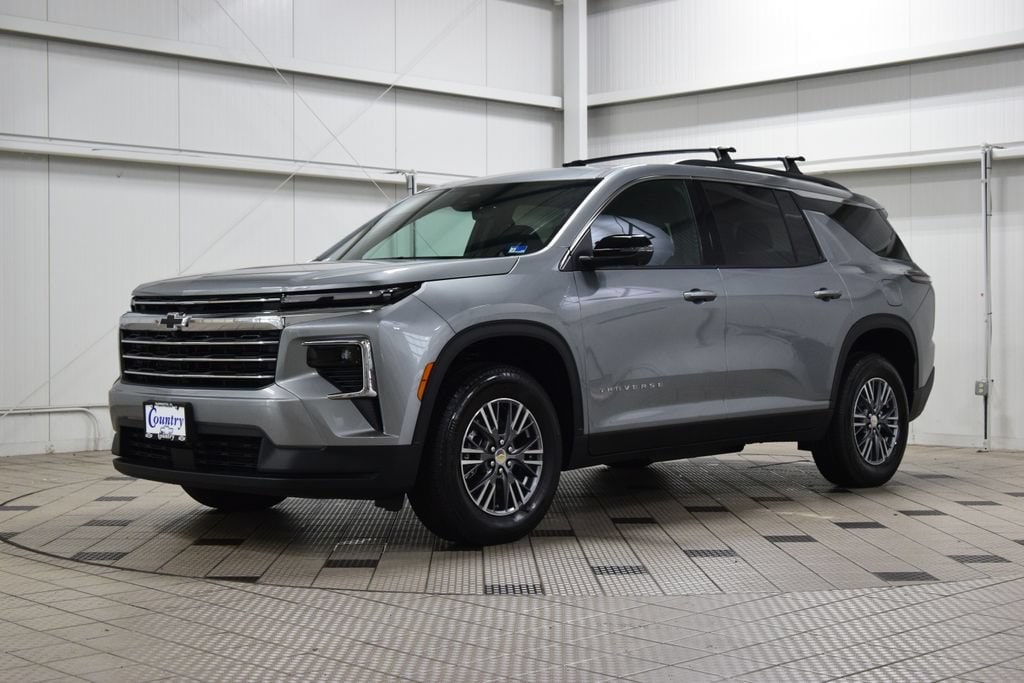 2026 Chevrolet Traverse LT - Photo 3
