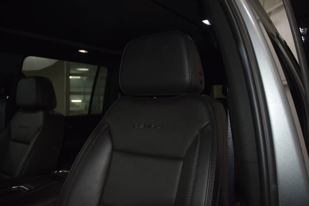 2024 GMC Yukon XL Denali - Photo 38