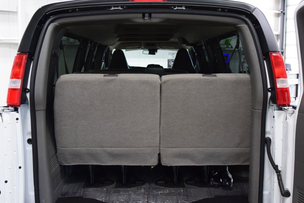 2025 Chevrolet Express Passenger LT - Photo 16
