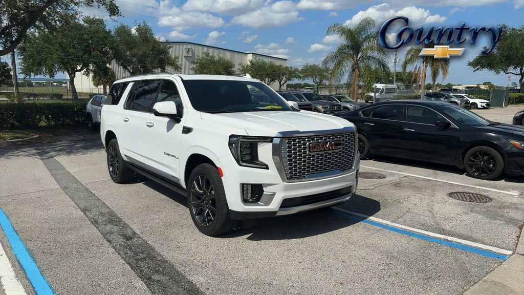 2024 GMC Yukon Denali AWD's photo