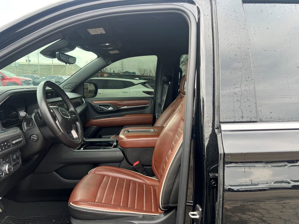 Used 2024 GMC Yukon Denali Ultimate SUV