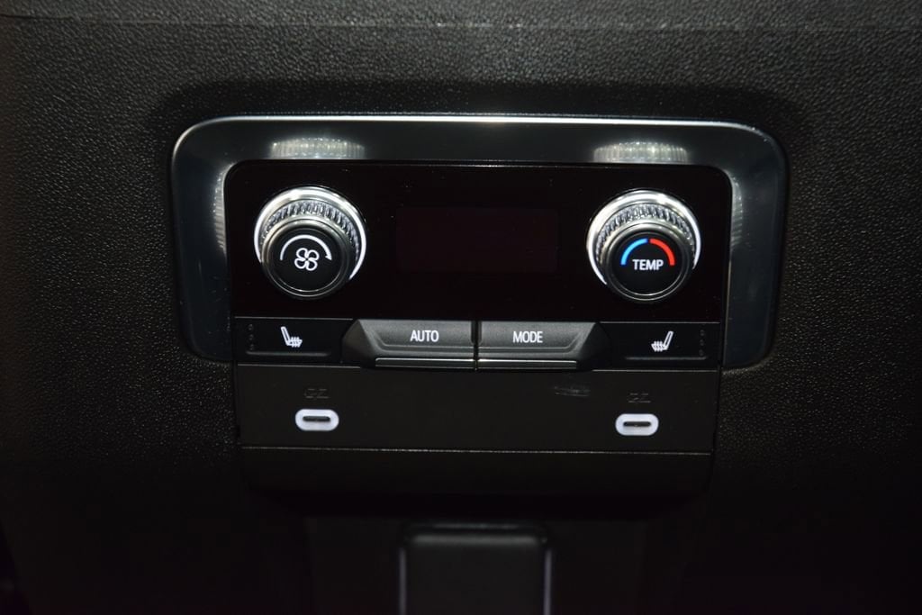 2024 GMC Yukon AT4 - Photo 46