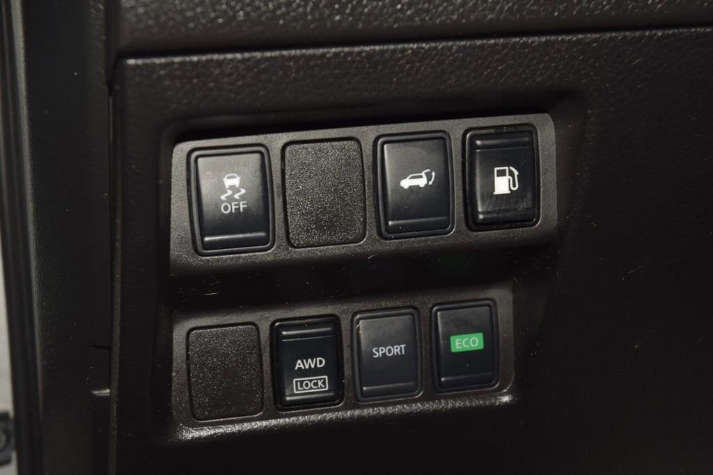 2018 Nissan Rogue SV - Photo 35