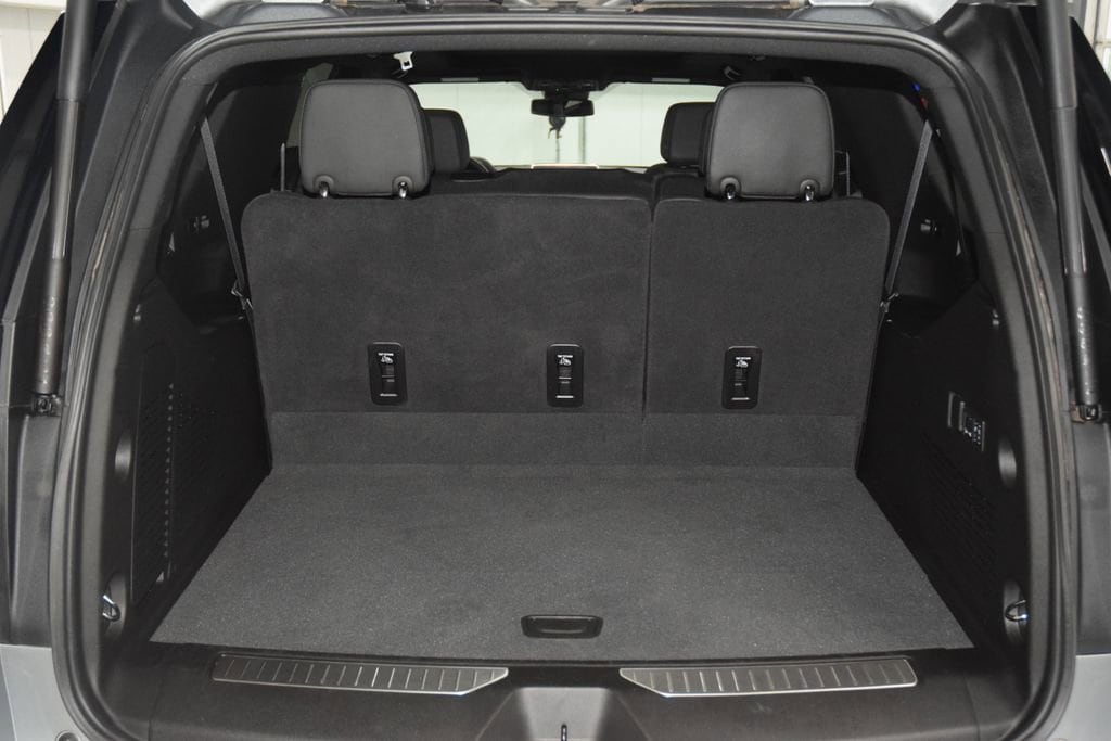 2024 Chevrolet Suburban Z71 - Photo 23