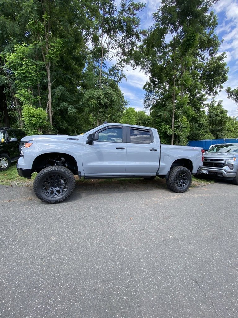 2024 Chevrolet Silverado Trail Boss Custom photo 3